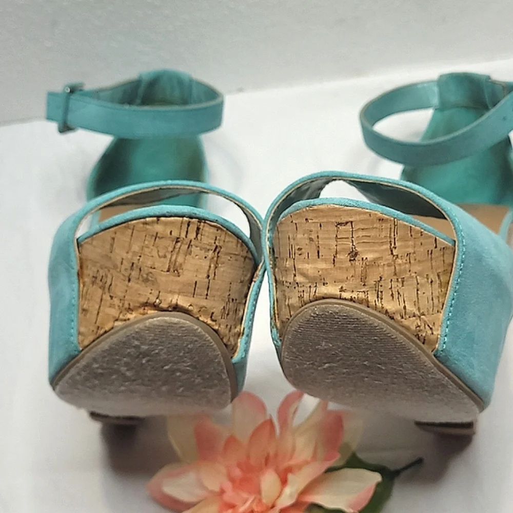 Paprika Sz10 Teal Wedges